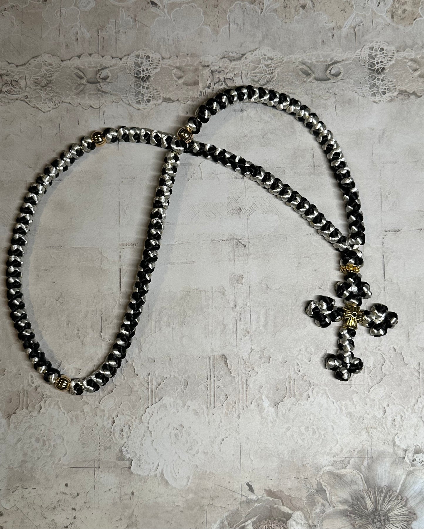 Wedding keepsake 100-knot black & white prayer rope