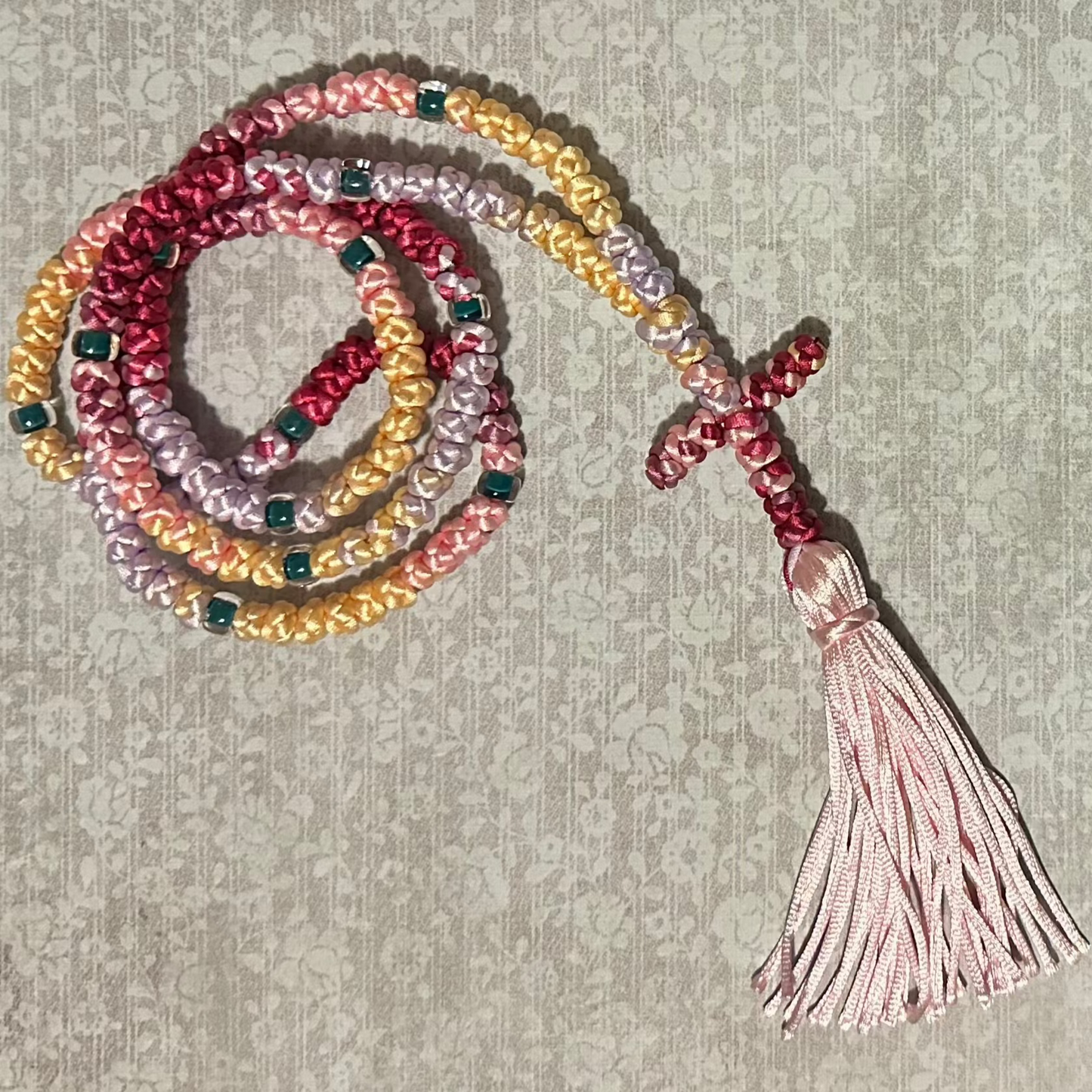 pink/purple/red 150-knot Orthodox prayer rope (satin) chotki komboskini