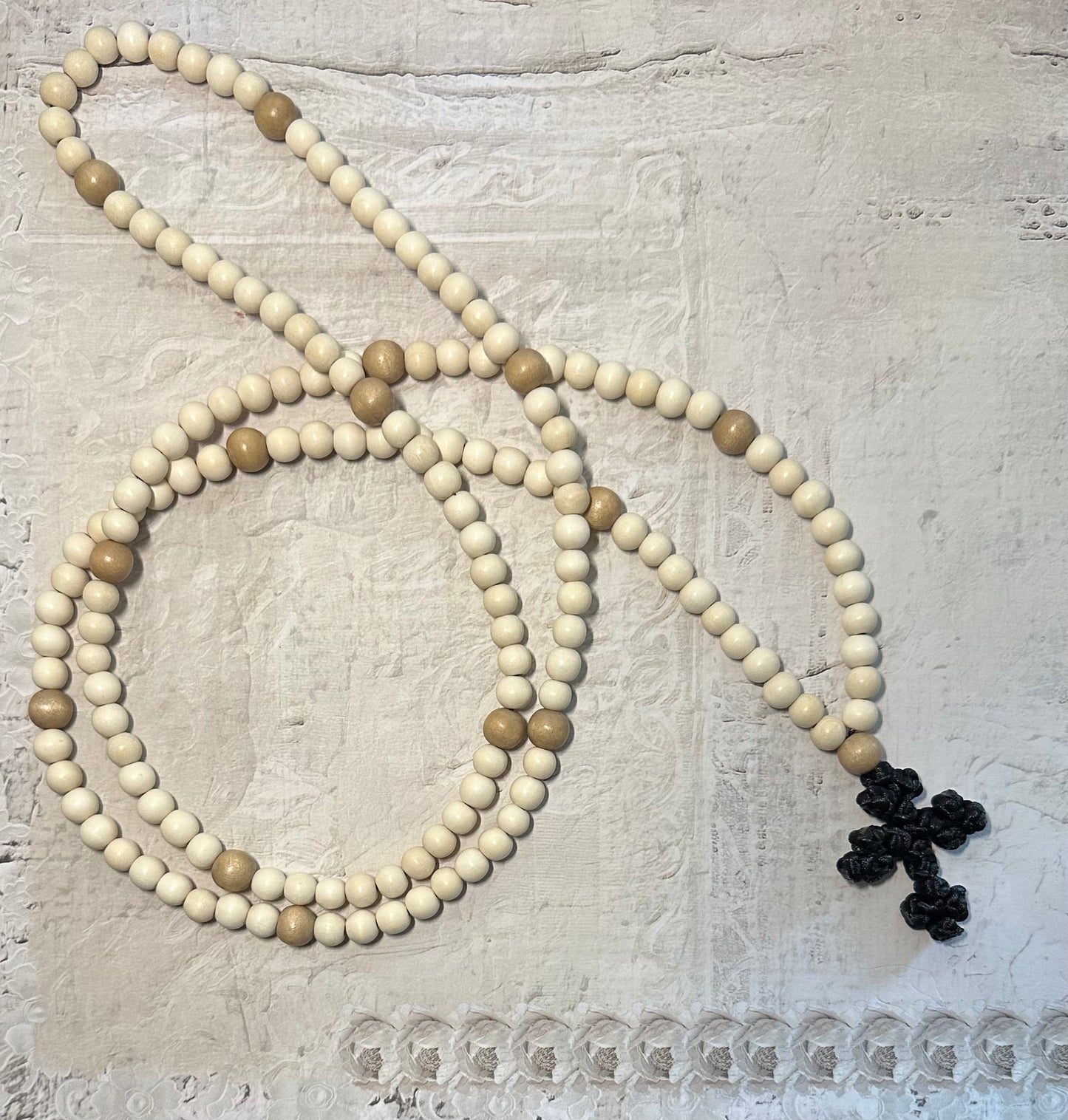 White 150 wooden bead Orthodox prayer rope w/ knotted cross