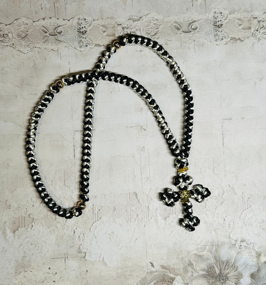 Wedding keepsake 100-knot black & white prayer rope