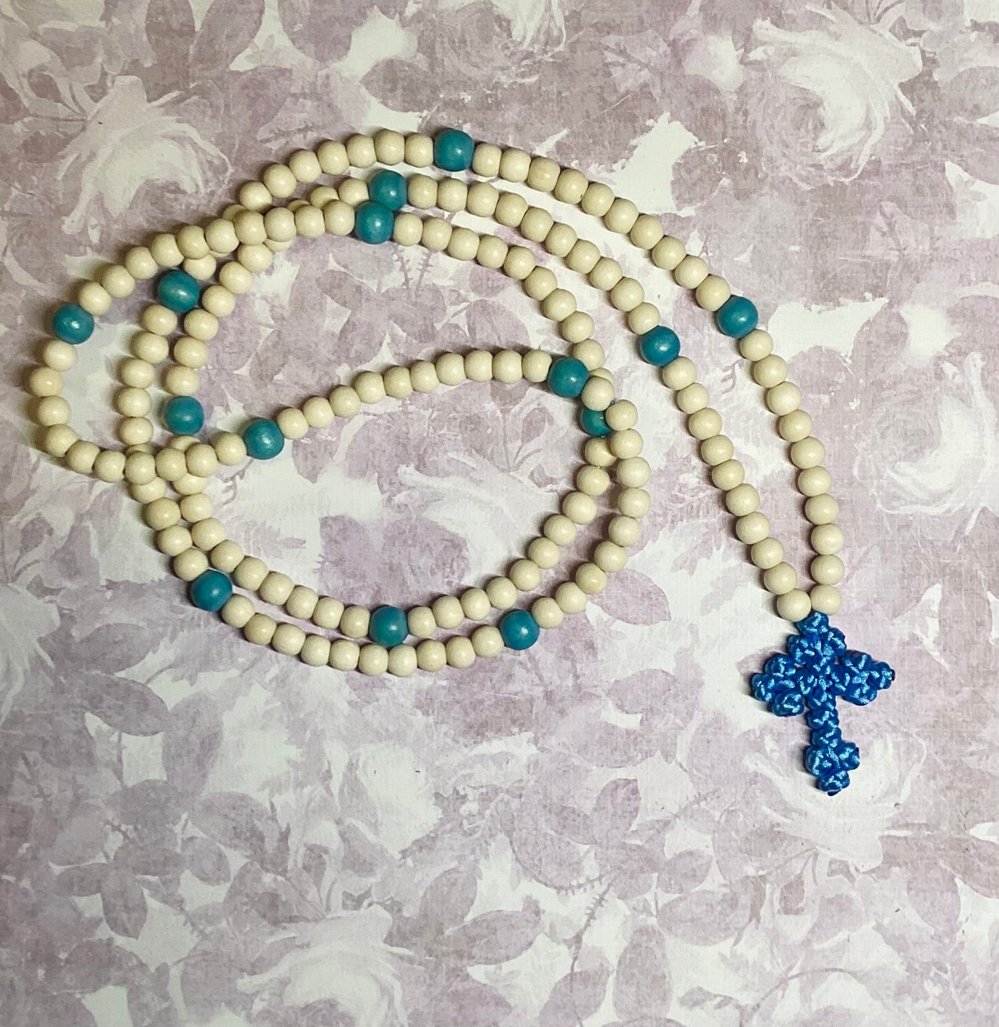 White 150 wooden bead Orthodox prayer rope w/ knotted cross